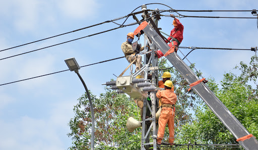 Lắp đặt đường dây 35 kV san tải điện